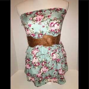 Rue 21 (M) floral - belted - sleeveless top.